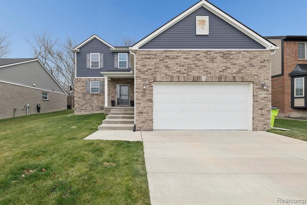 48138 Manhattan Drive