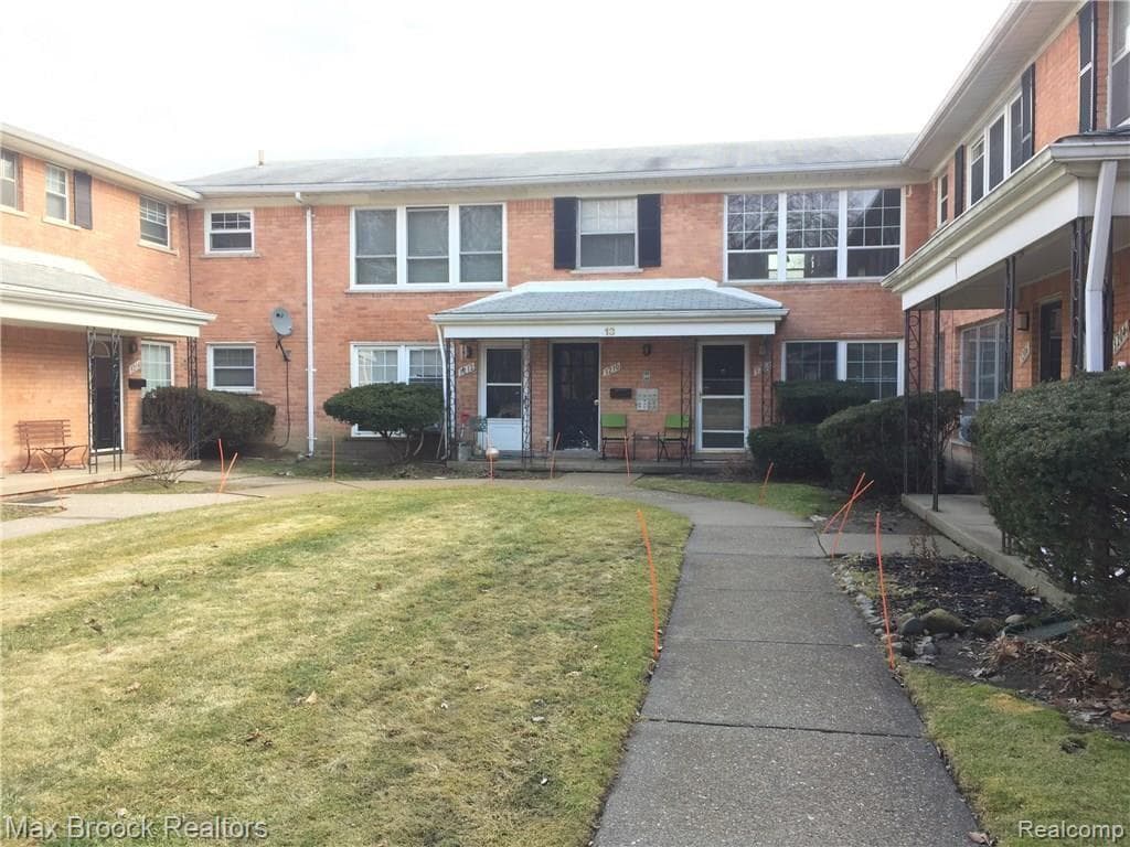 3210 SHENANDOAH Drive 13