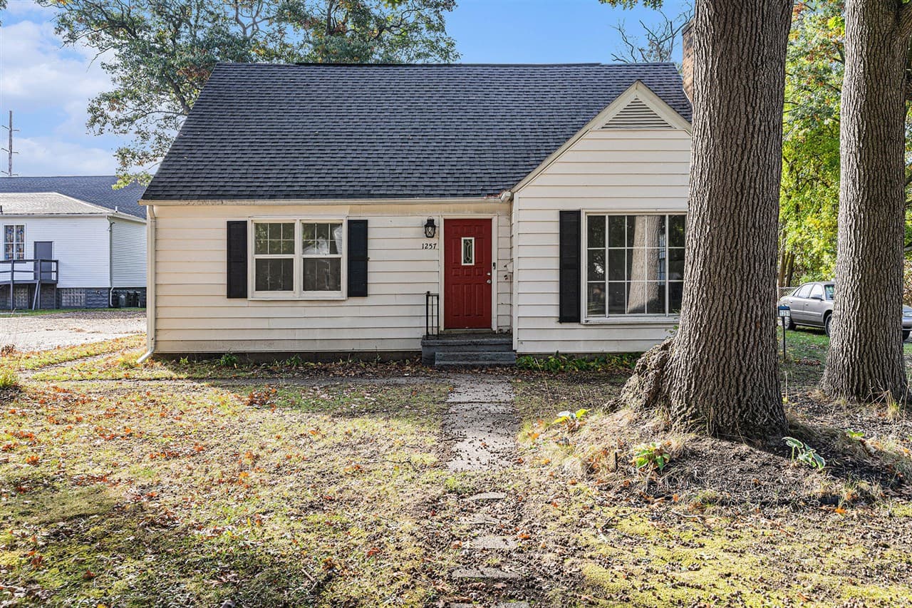 1257 Leonard Avenue