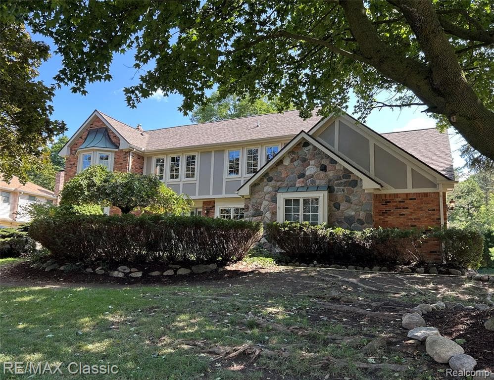 20540 Woodcreek Boulevard