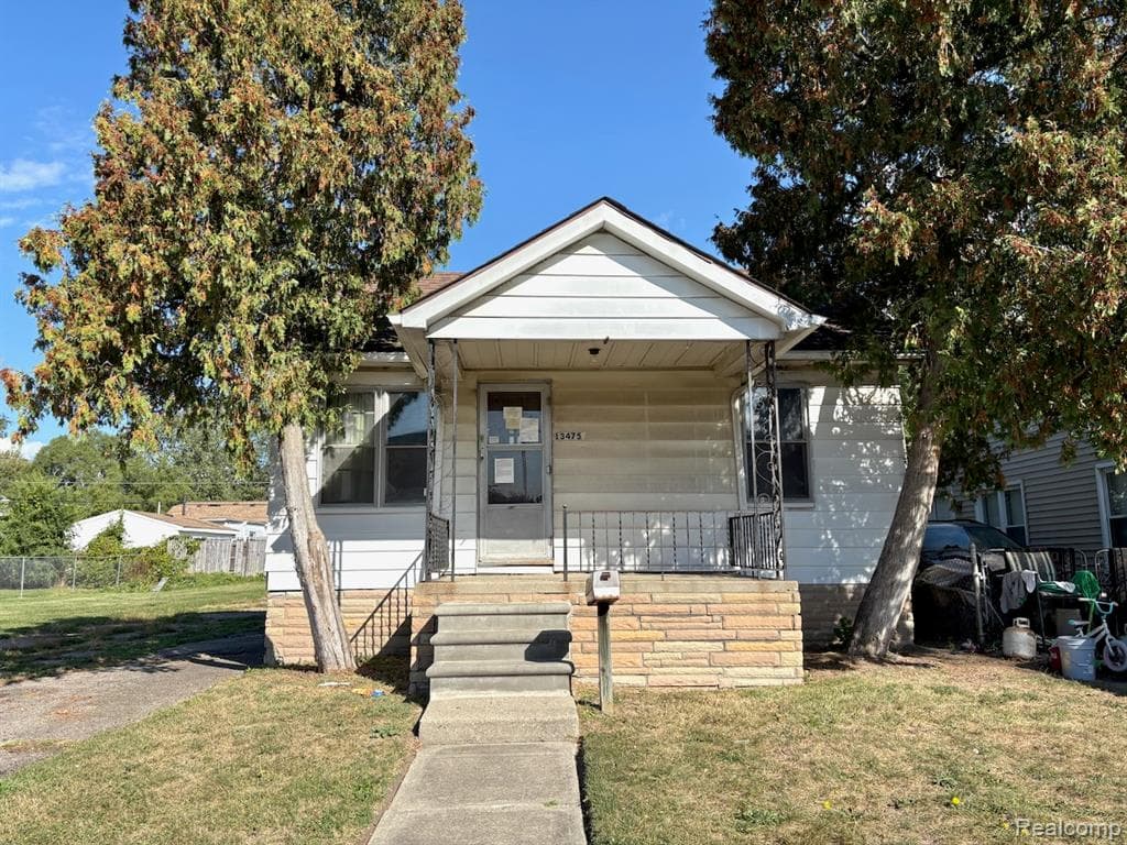 13475 Coleen Avenue