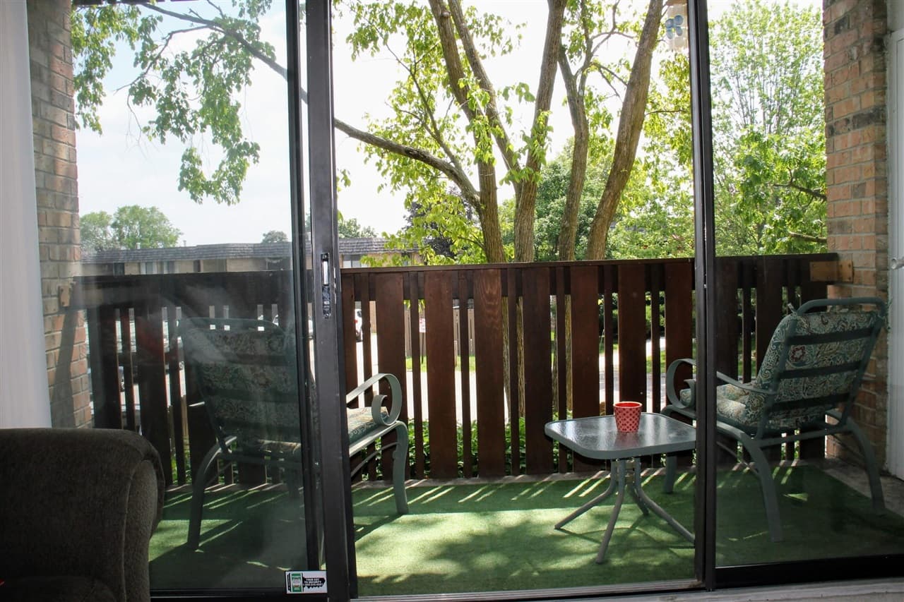 1265 S Maple Road 207