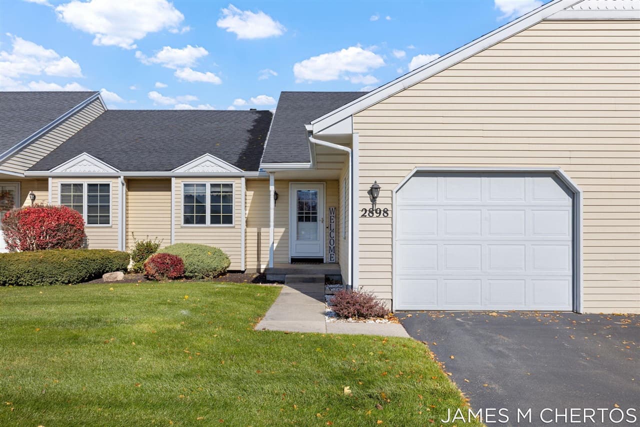 2898 Parkside Drive 40