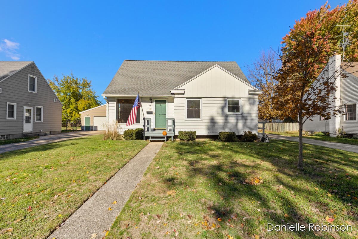 1335 Northlawn Street