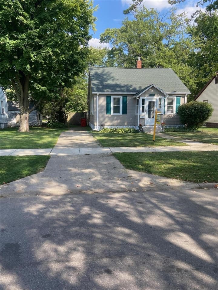 1129 Jennings Avenue