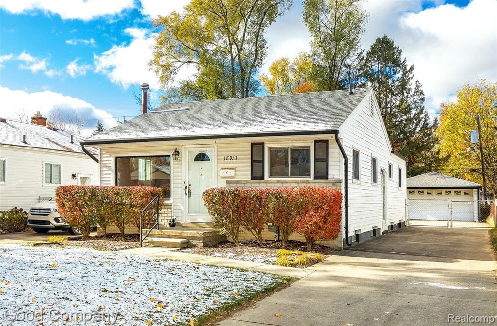 18913 Gillman Street