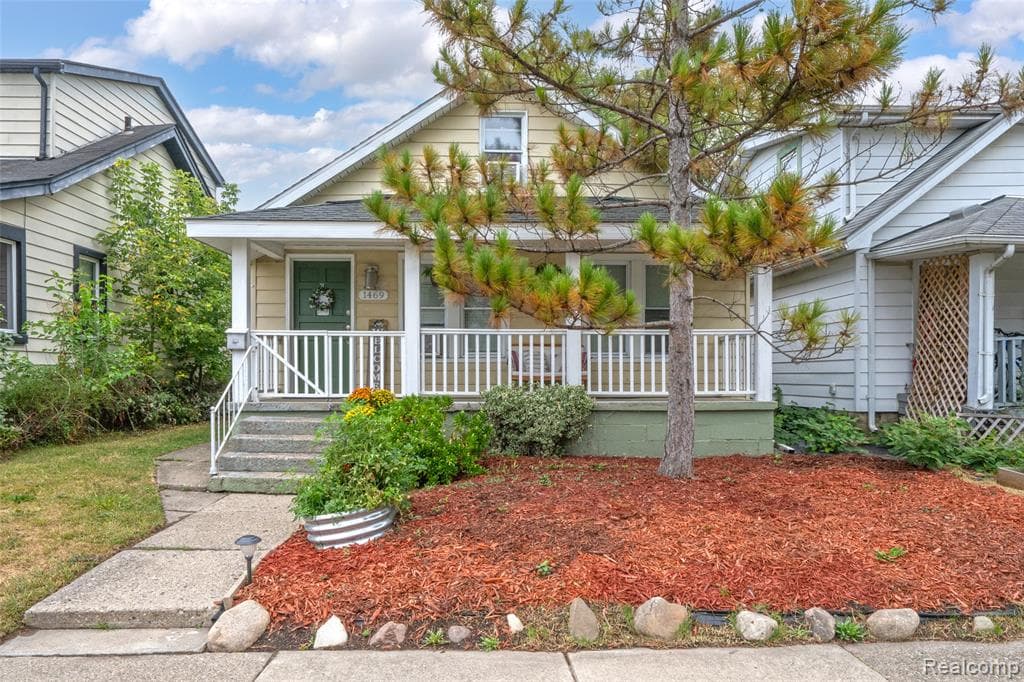 1469 Browning Street