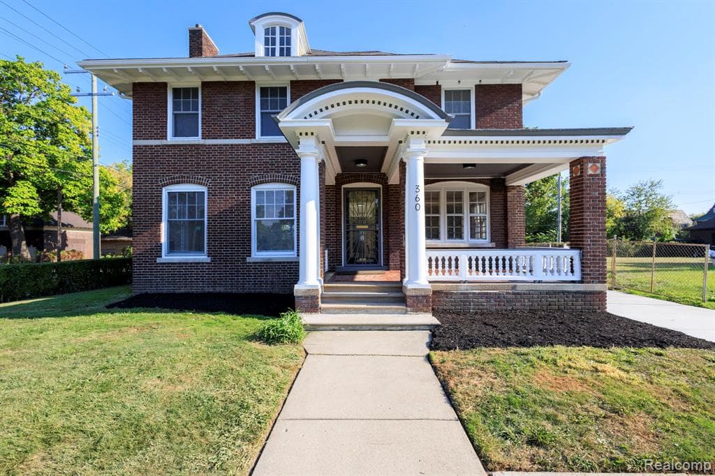 360 E Boston Boulevard