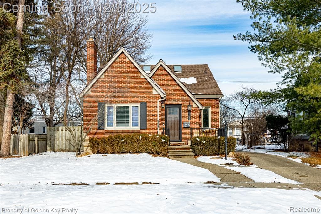 298 W Saratoga Street