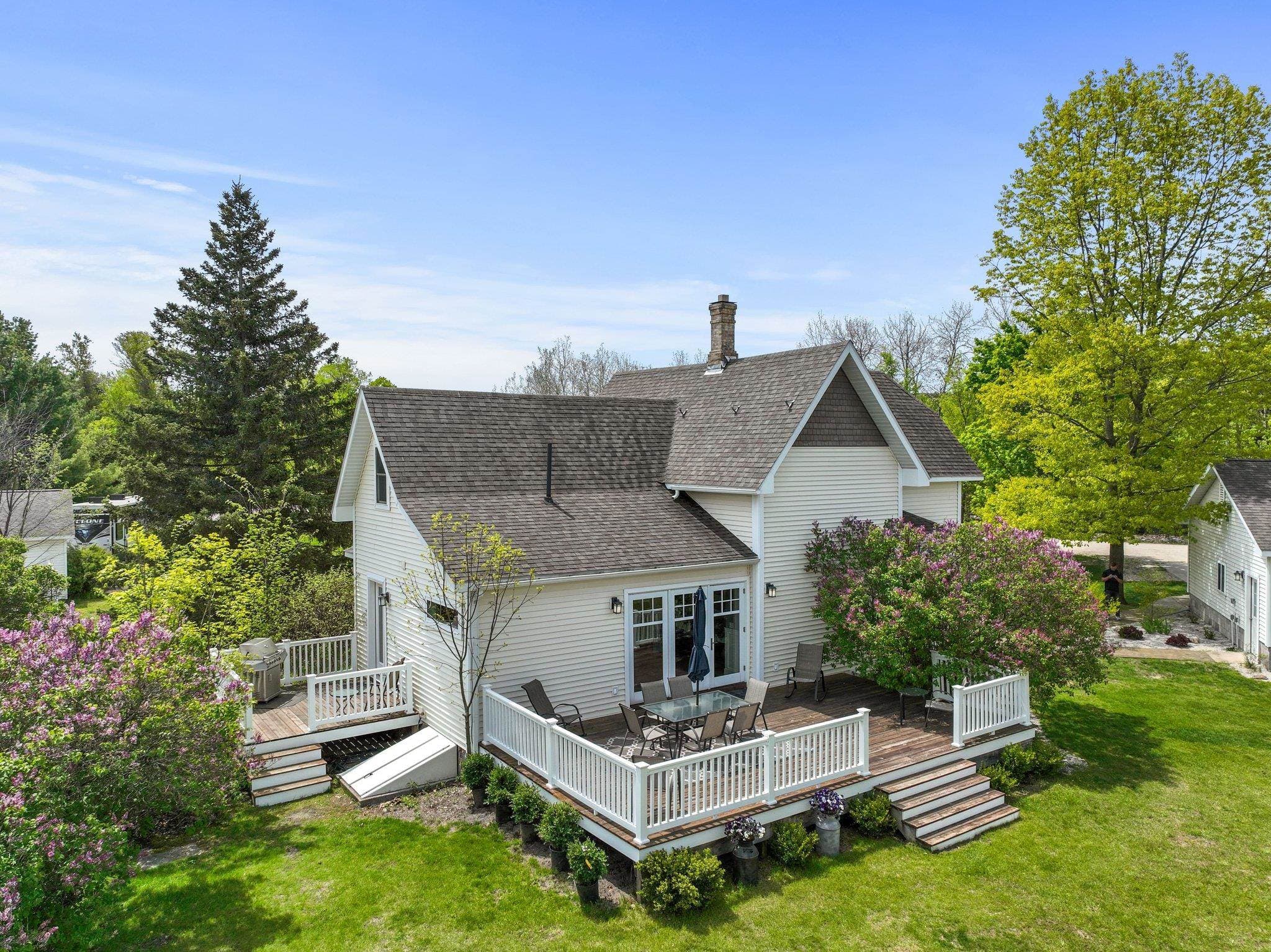 9801 Cherry Bend Road