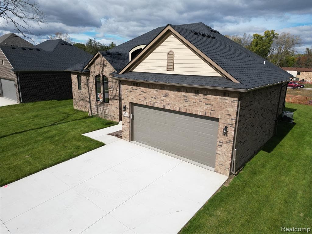 21812 DUNS SCOTUS Street 7