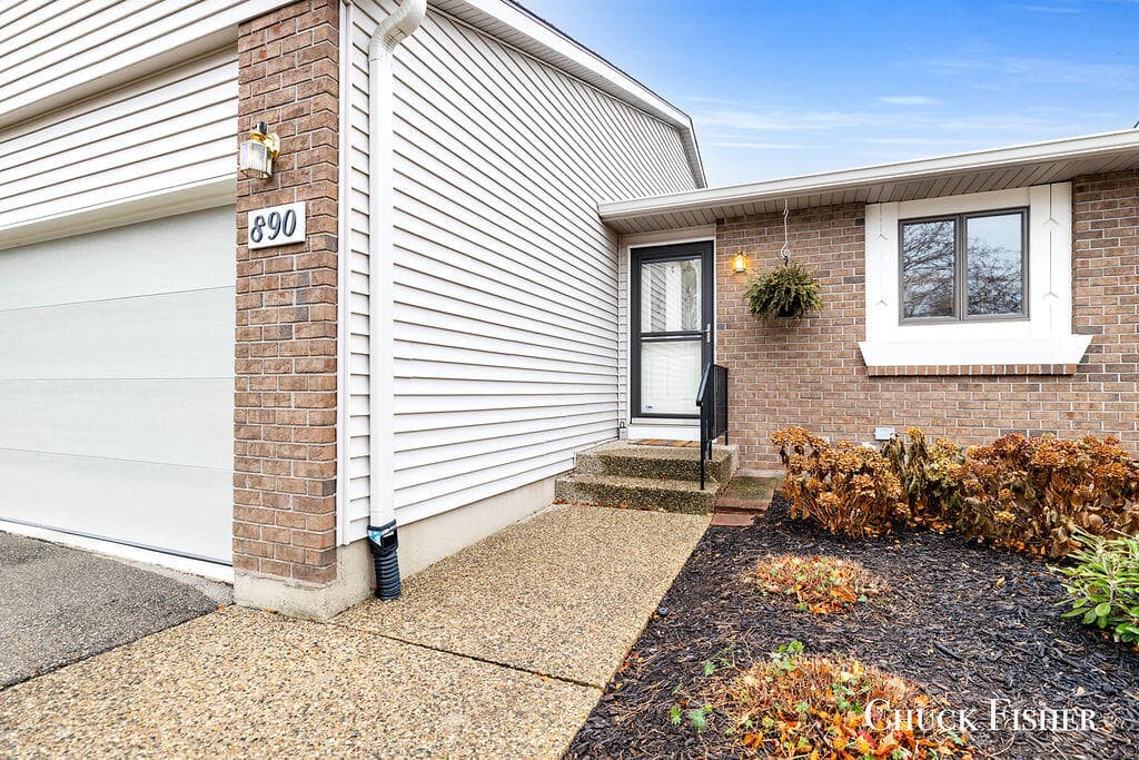 890 Creekridge Drive