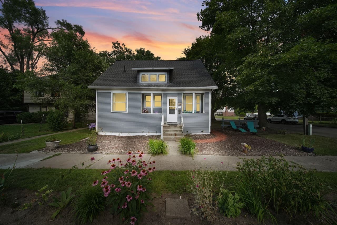 1717 Carl Breeding Way