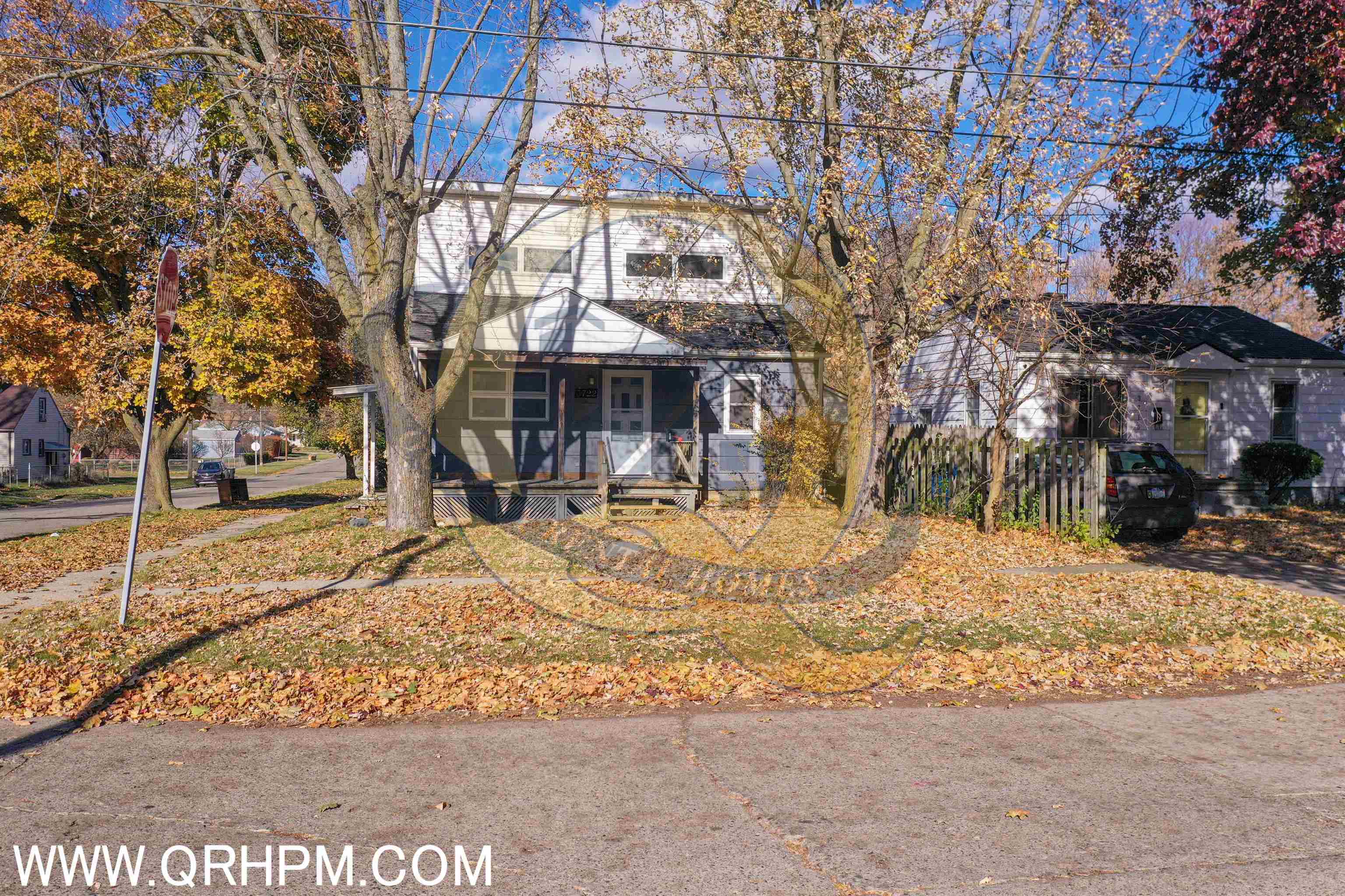 3722 Larchmont Street