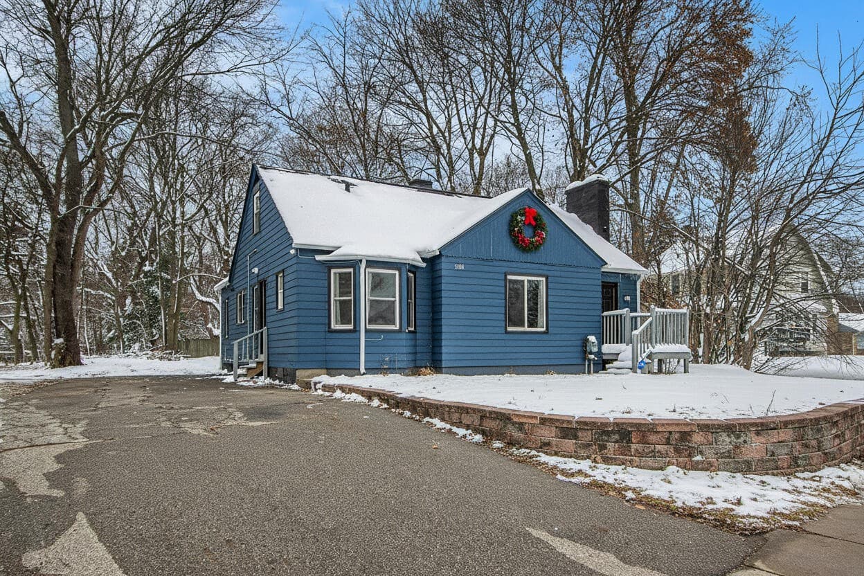 3040 W Michigan Avenue