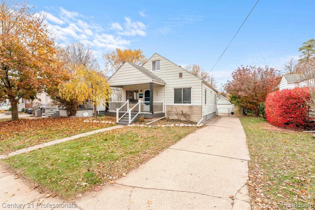 290 Broadacre Avenue