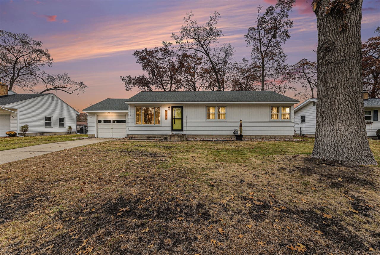 1674 Columbus Avenue