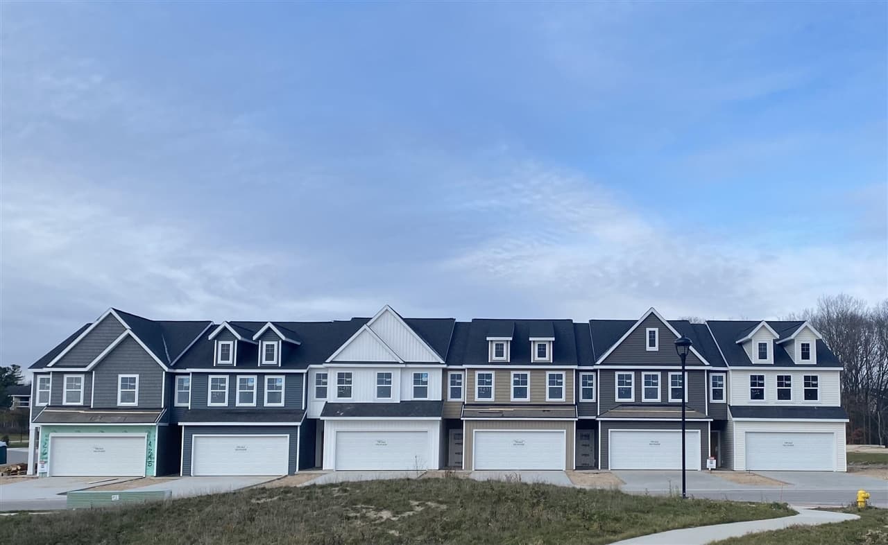 4237 Stratton Boulevard 22