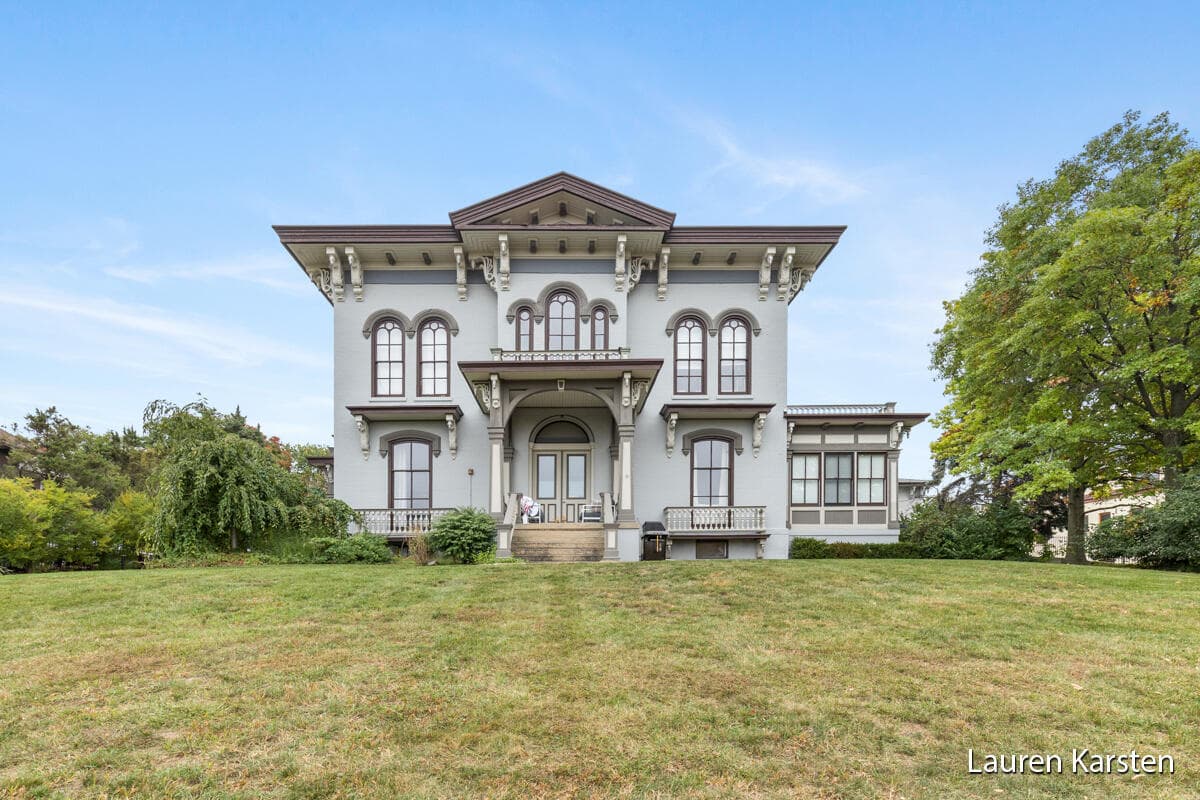 44 Lafayette Avenue 6