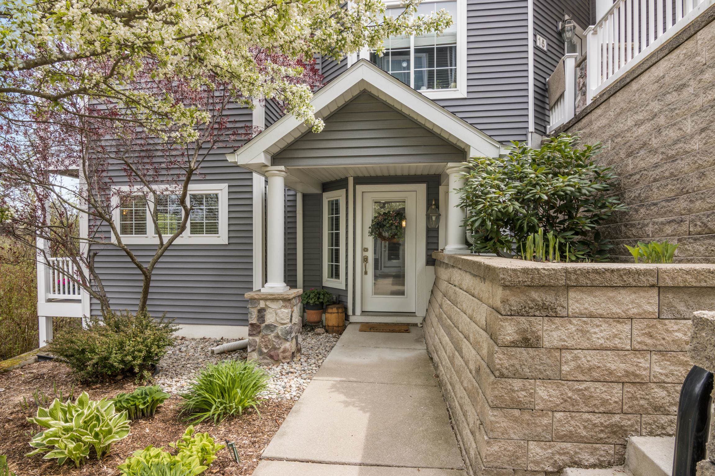 1420 Forest Park Drive 13