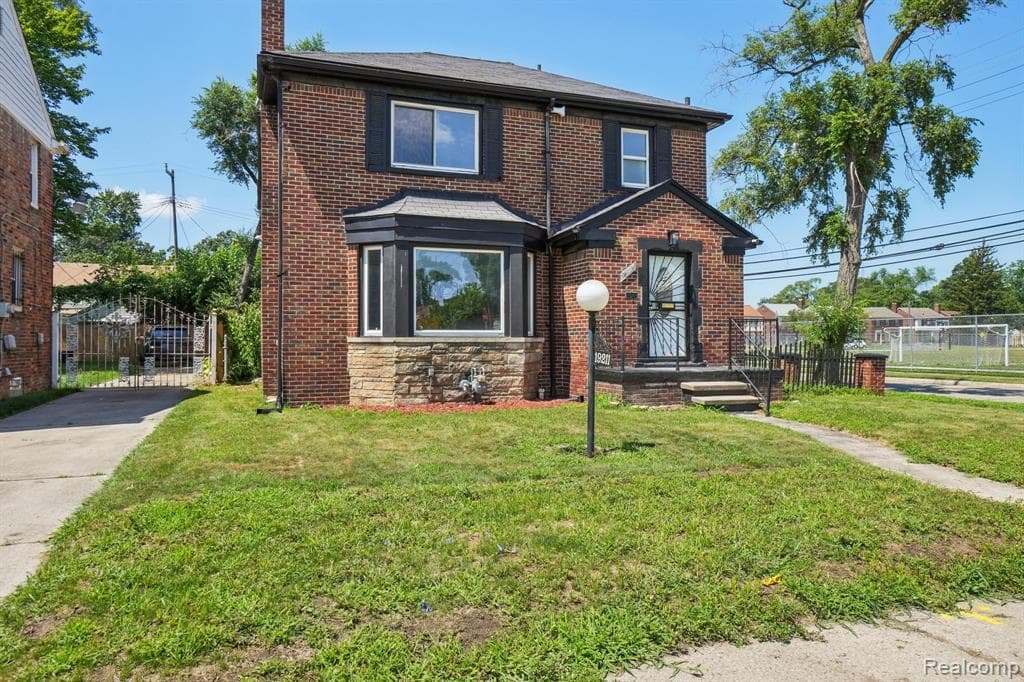 19211 Birwood Street