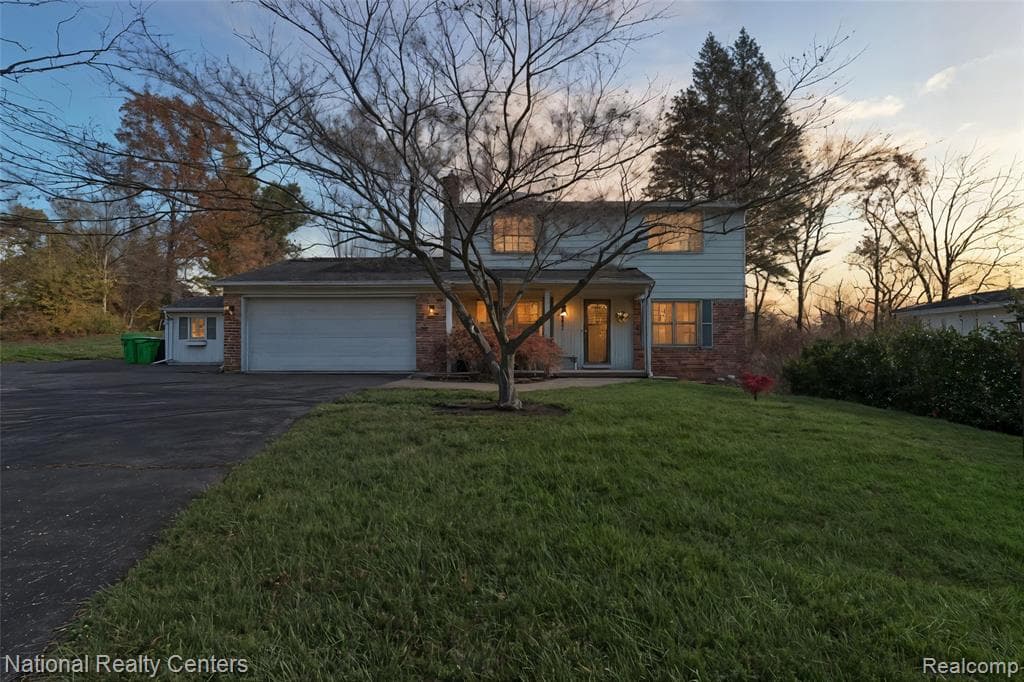 5621 Eastman Boulevard