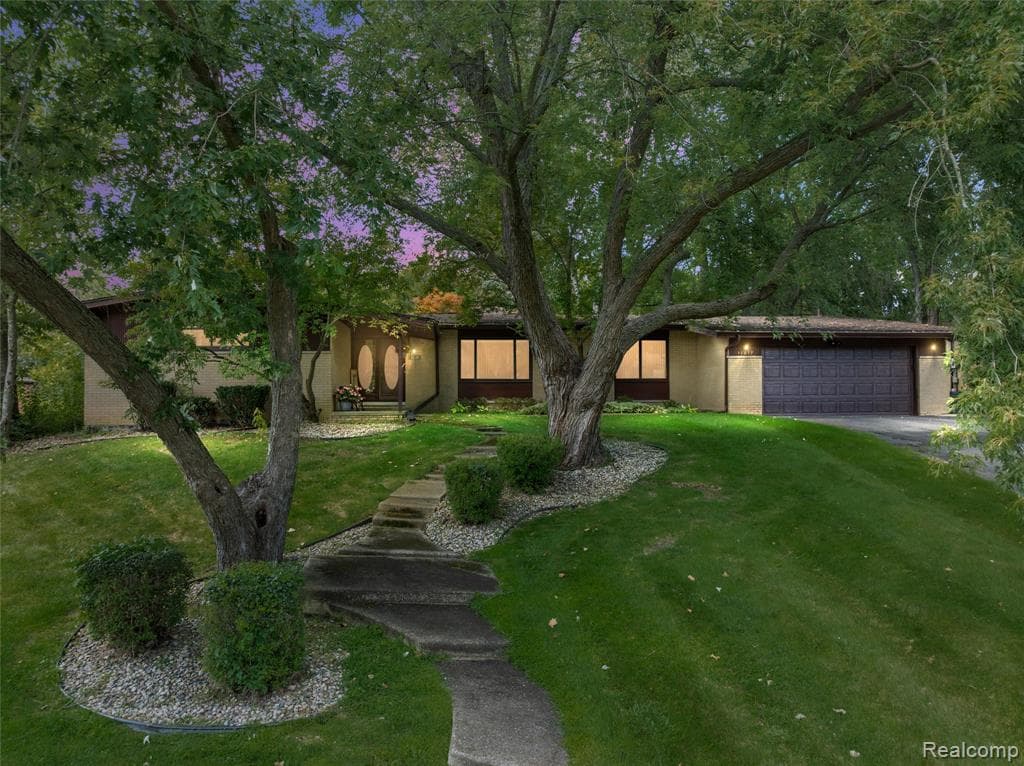 31017 Carriage Hill Road