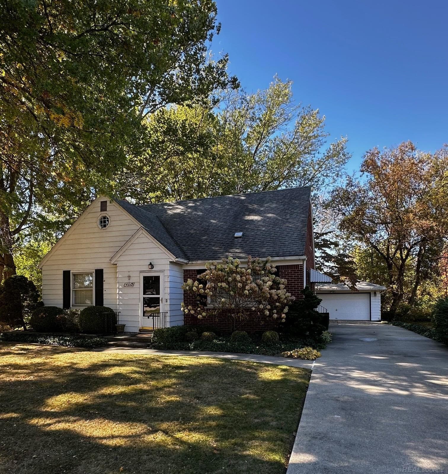 45301 N Branch Street