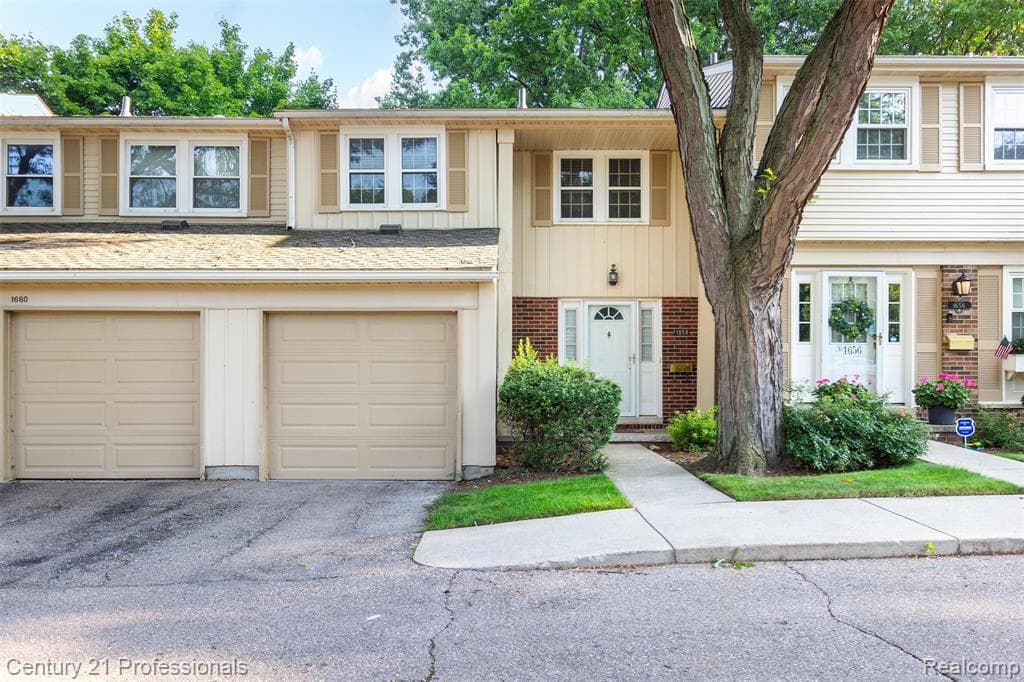 1658 Brentwood Drive