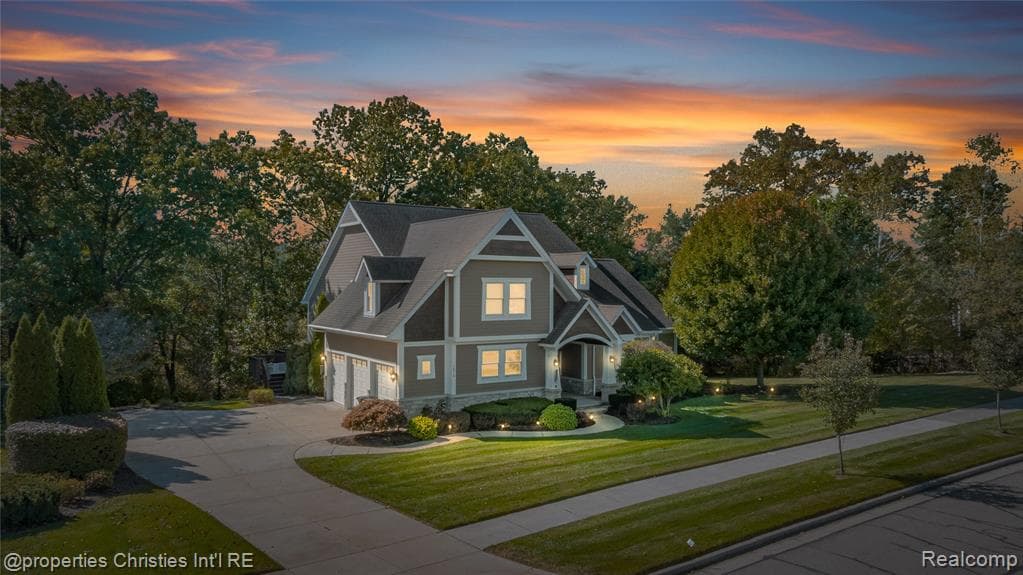 1010 Riverside Street