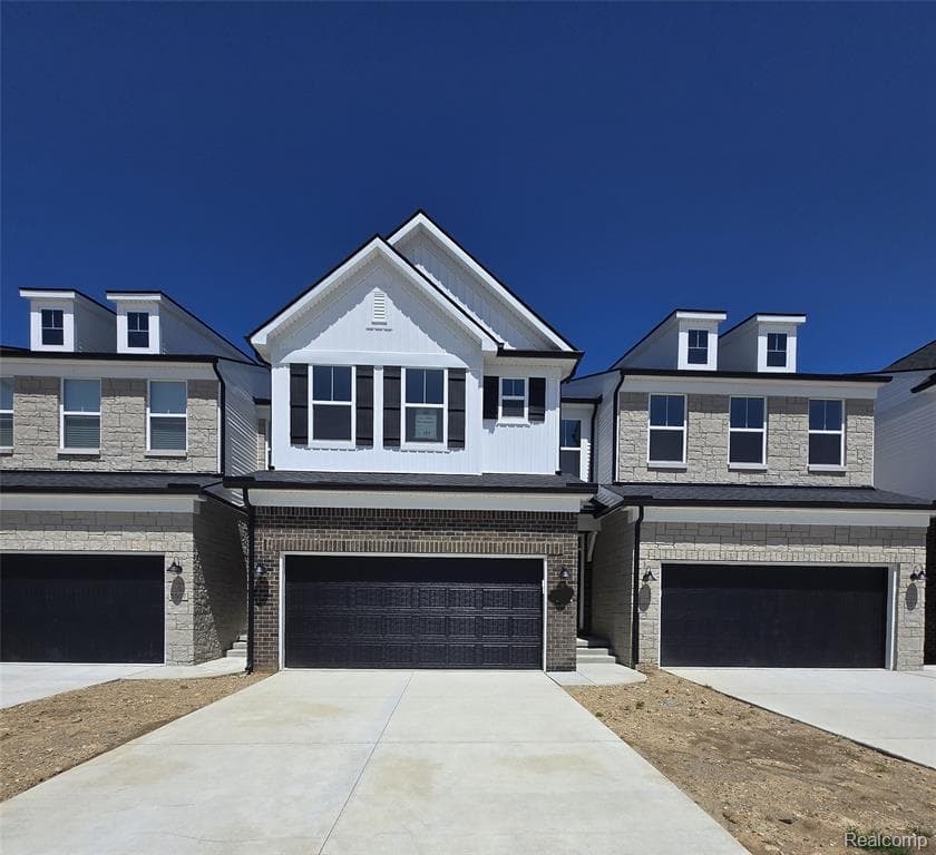 5557 E Spaniel Drive