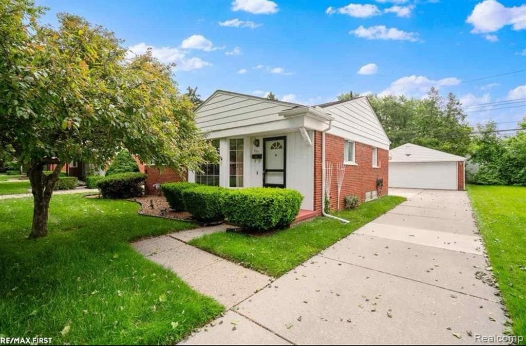 5211 Streefkerk Drive