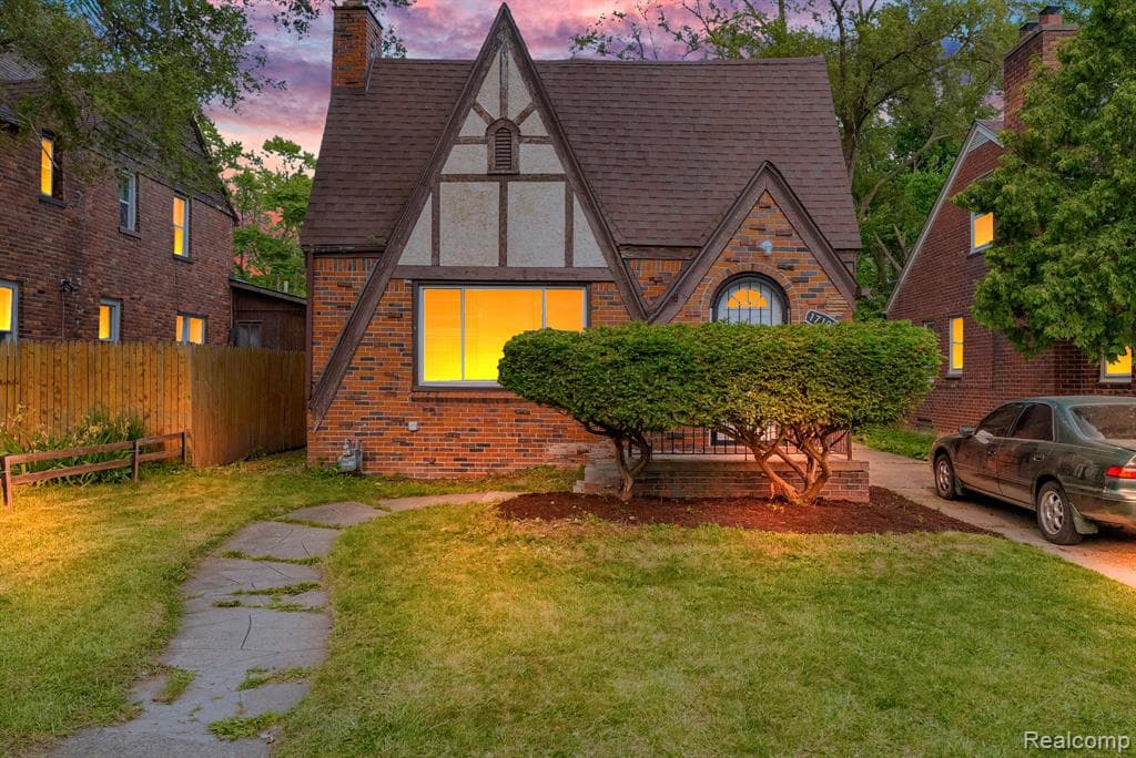 17196 Murray Hill Street