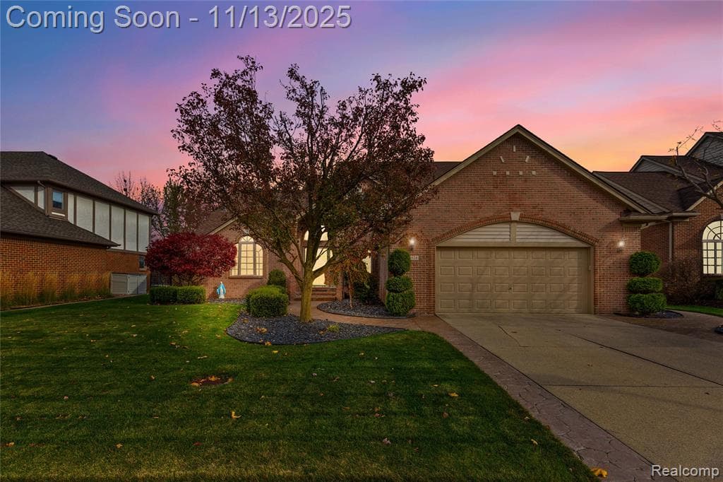 48528 Lafayette Drive