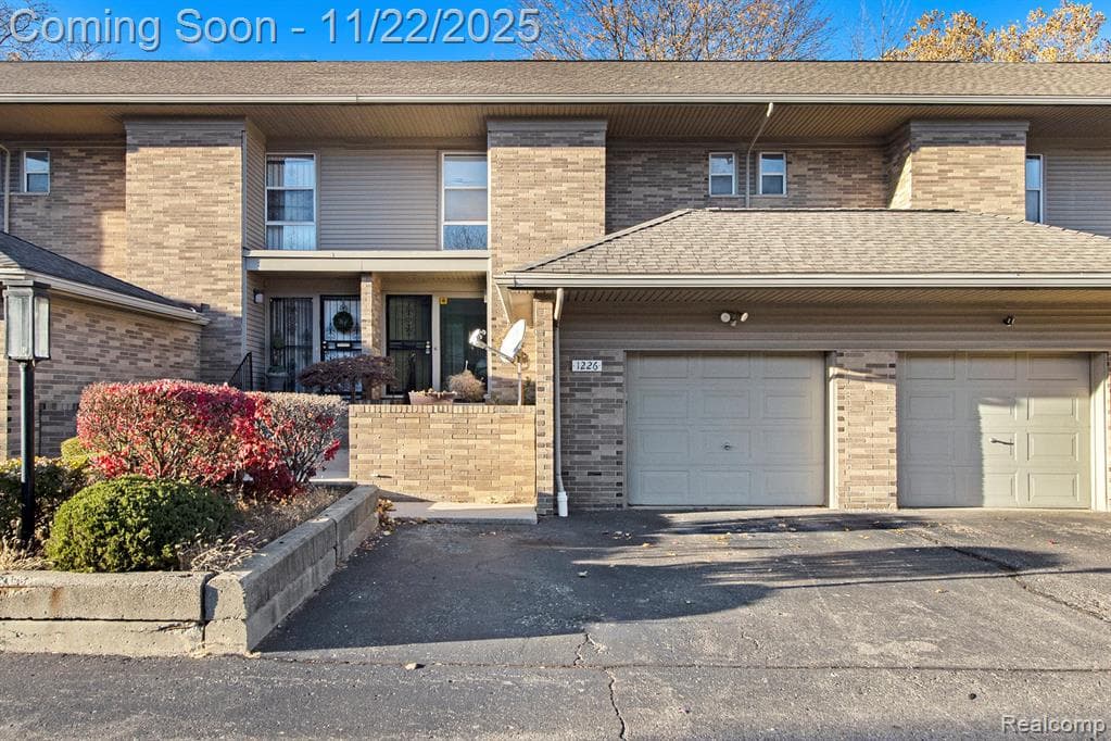 1226 Saint Aubin Place