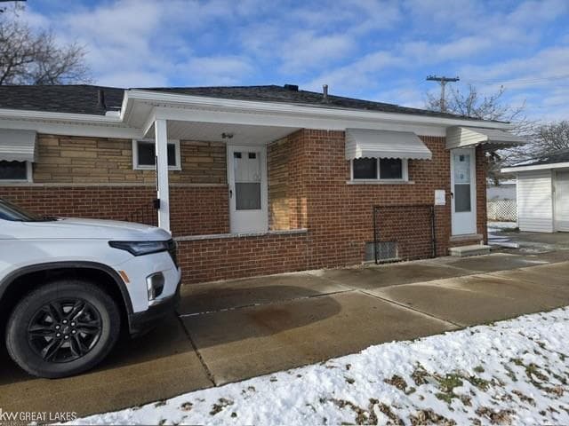 18595 Stephens Drive