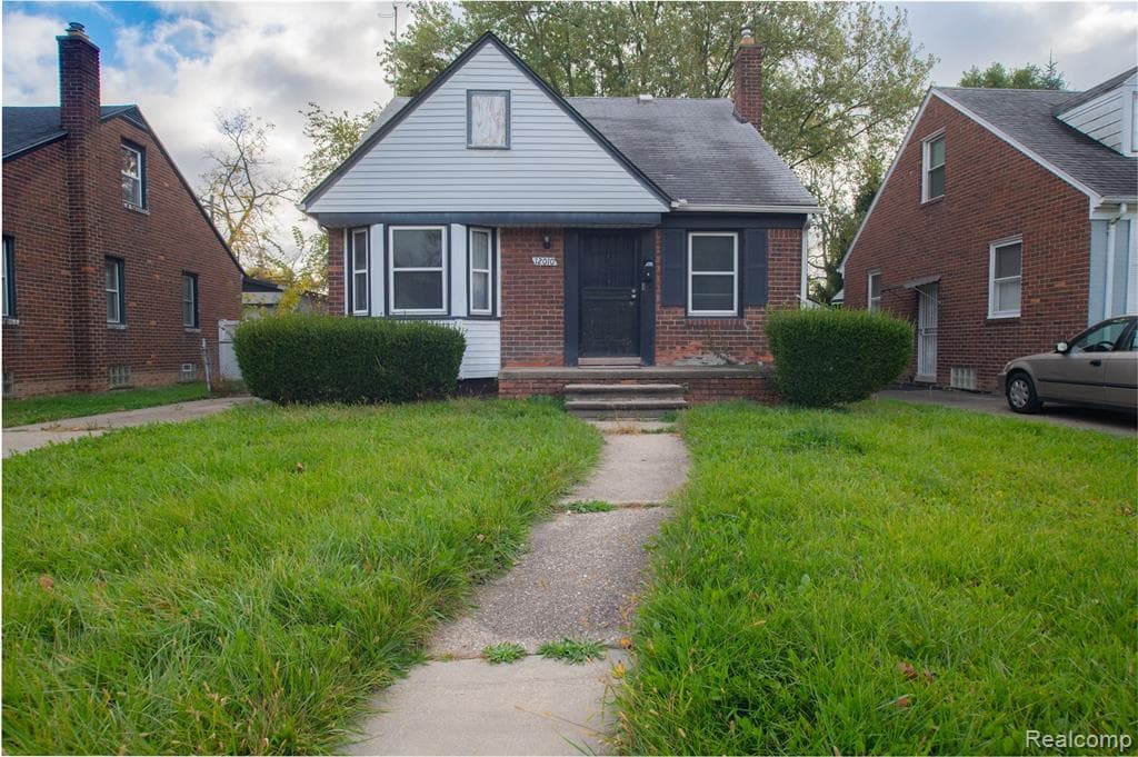 12010 Lakepointe Street