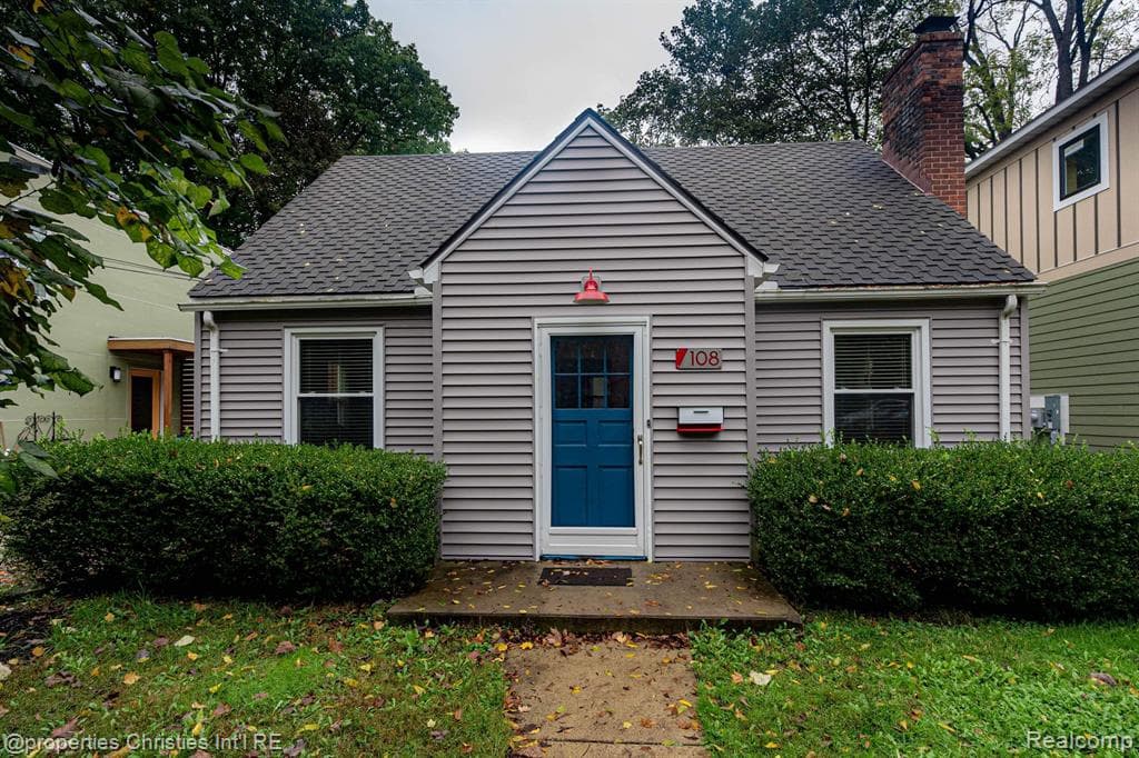 108 N Revena Boulevard