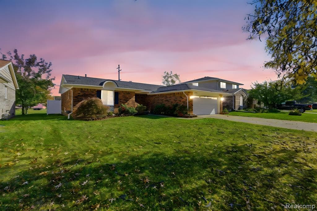 6158 Stonetree Drive