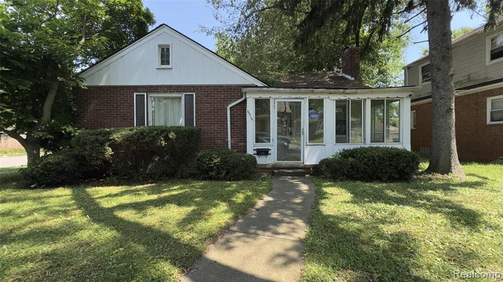 16616 Blackstone Street