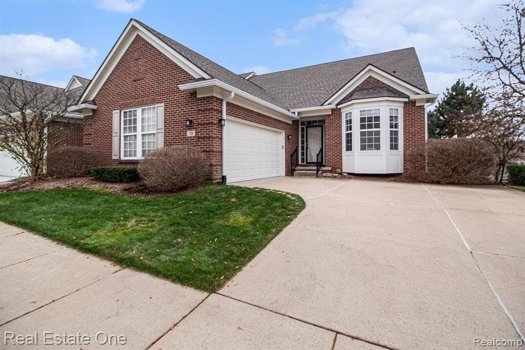 724 Knolls Landing Drive 18