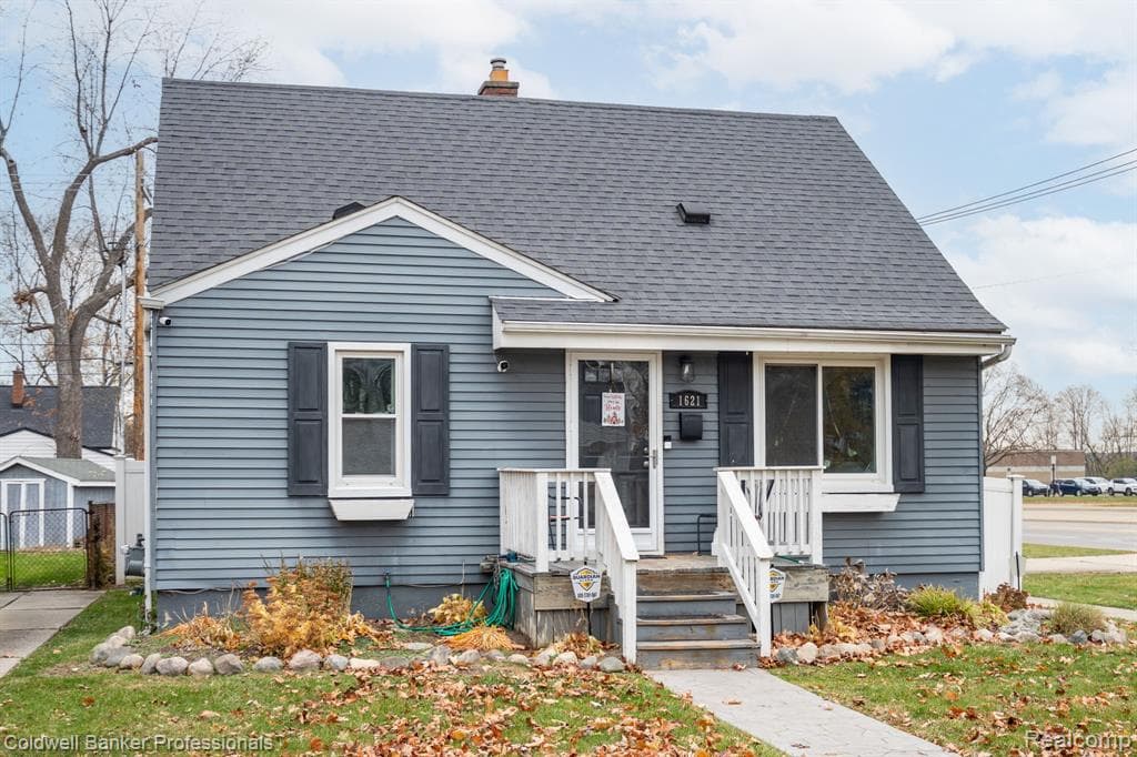 1621 Whitcomb Avenue