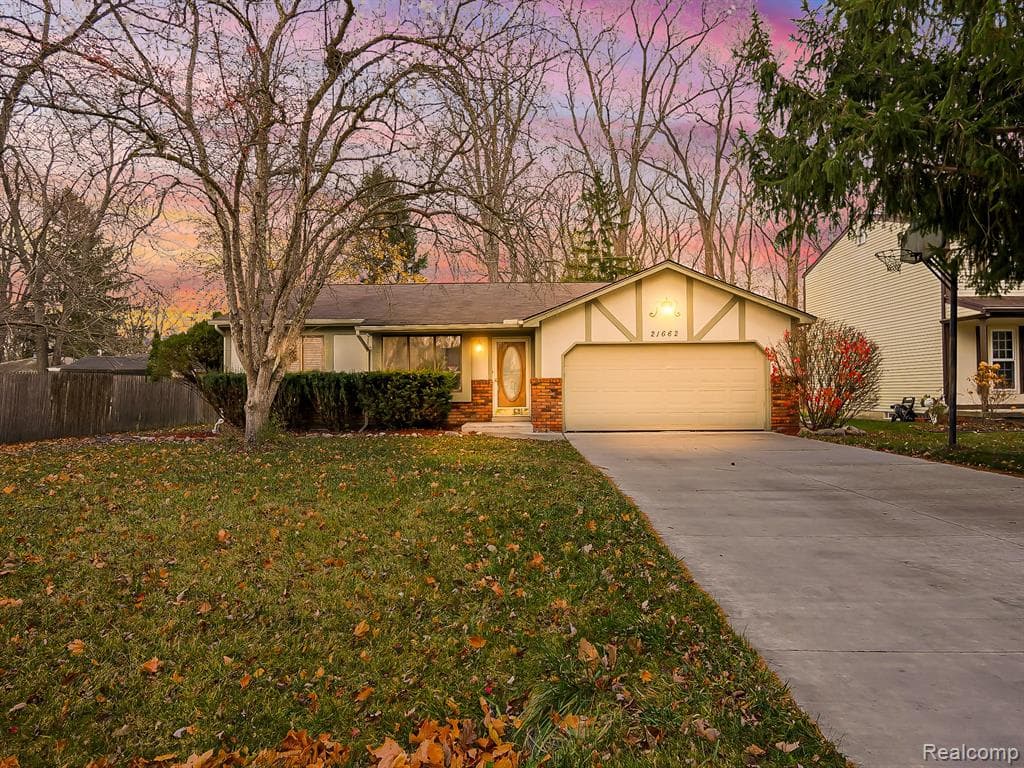 21662 Flanders Street