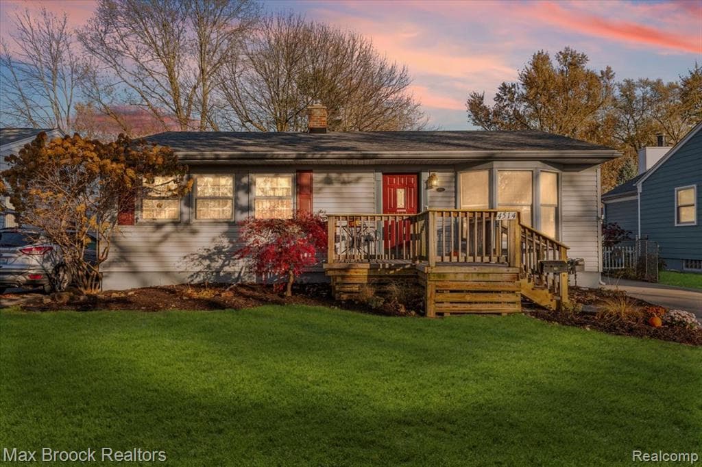 4514 Thorncroft Avenue