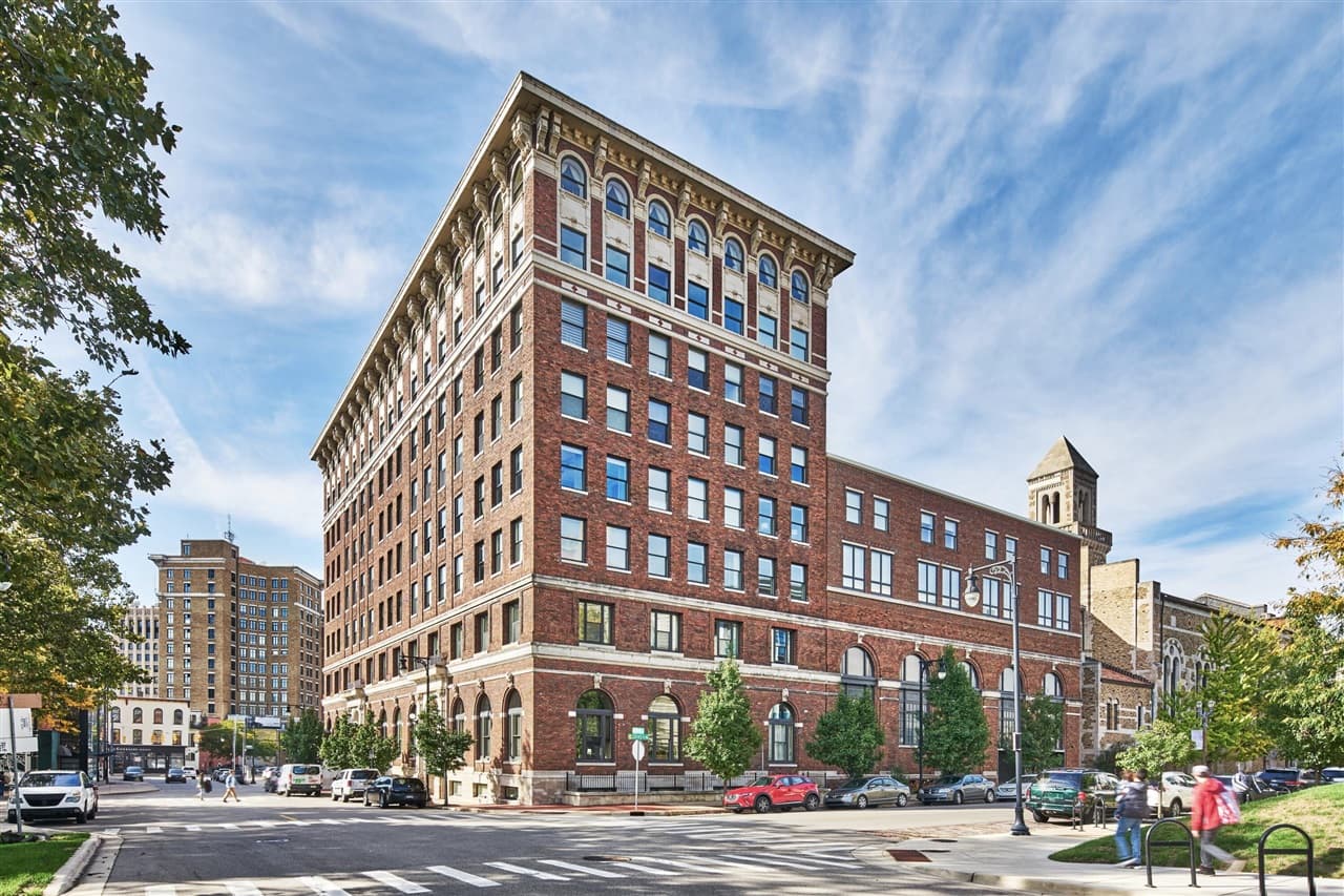 27 Library Street 508