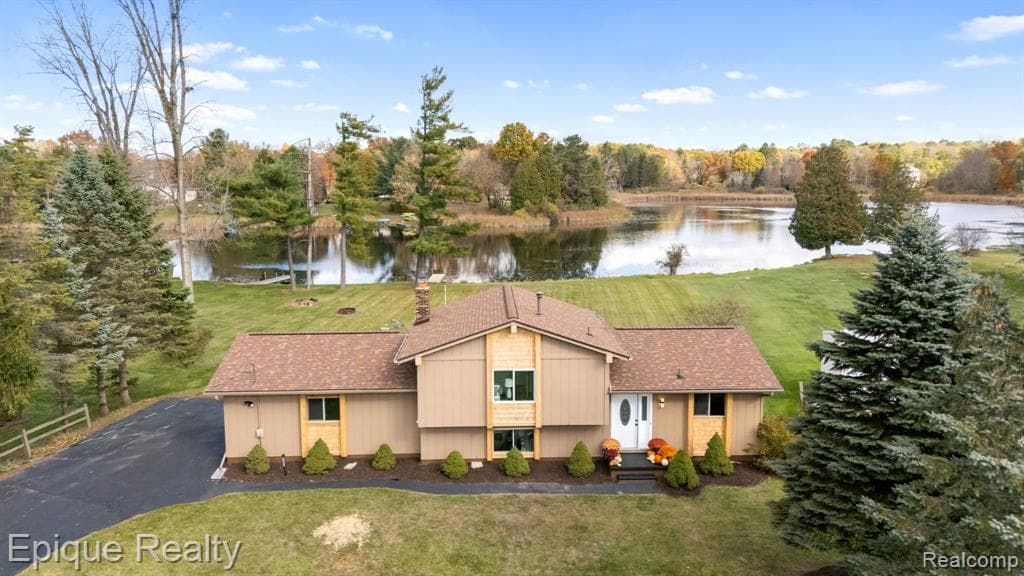 1365 Thistleridge Drive