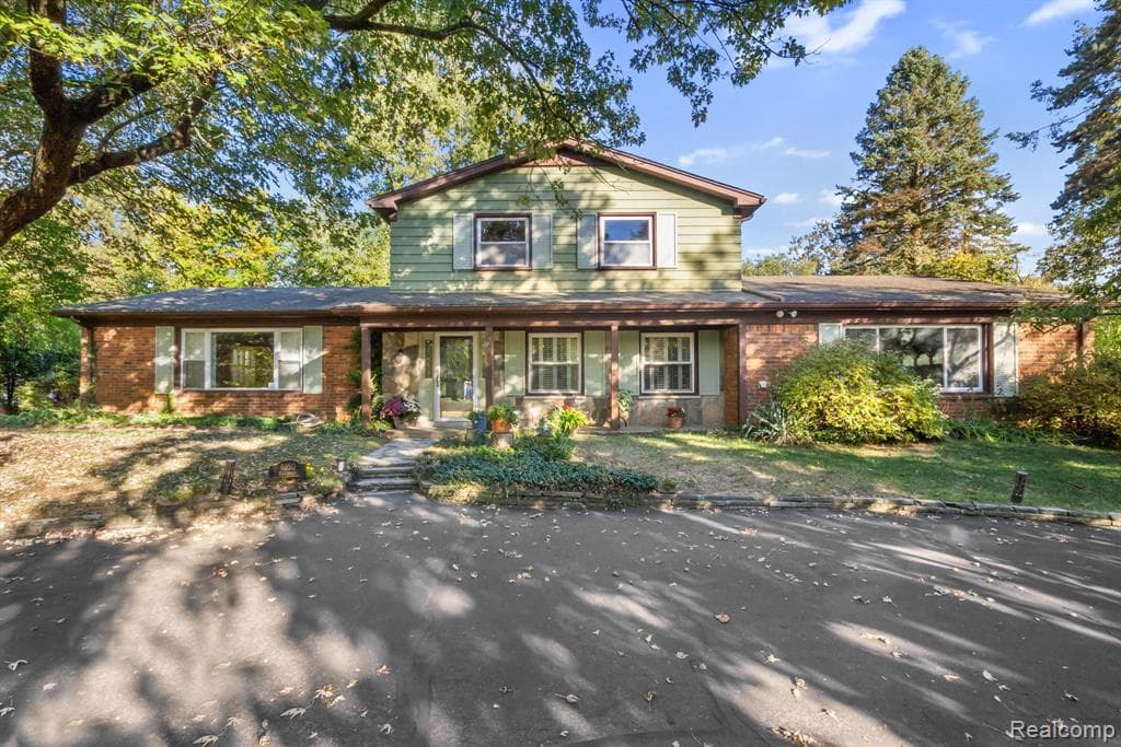 6950 Killarney Drive