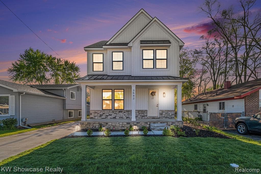3542 ROYAL Avenue