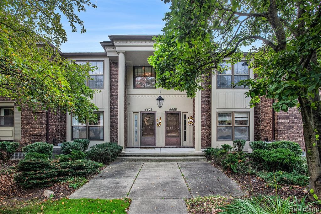 4408 Knightsbridge Lane