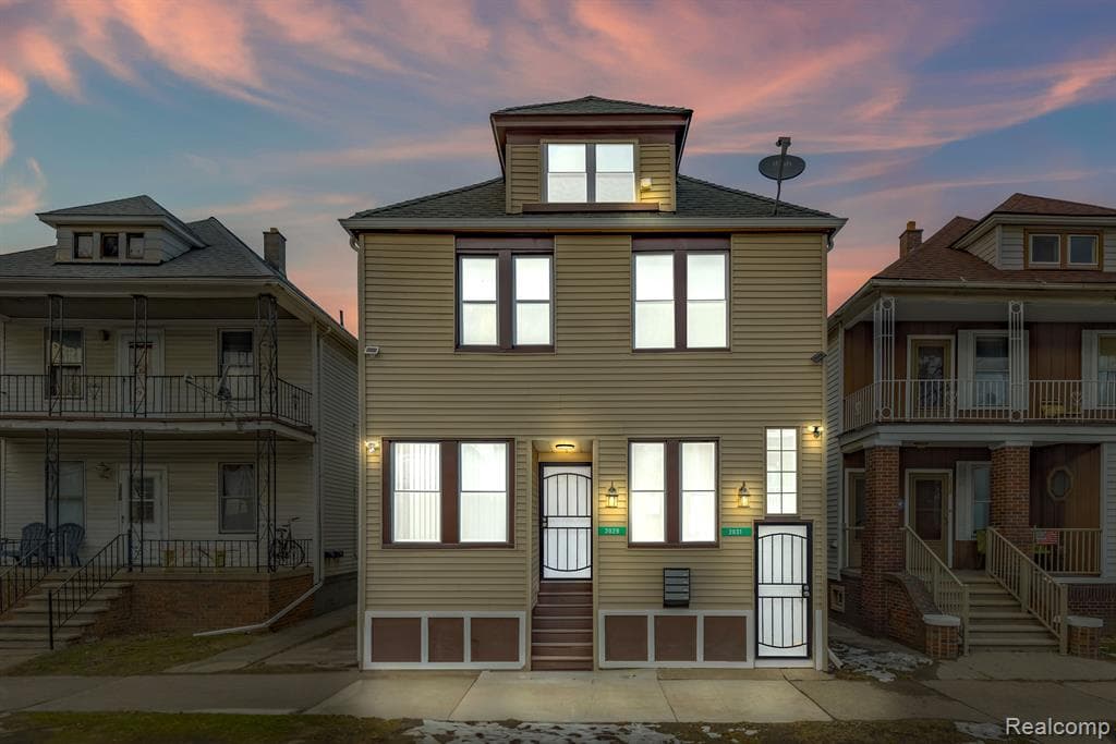 2029 TROWBRIDGE Street